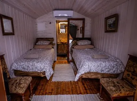 Metsatiigi Resort *